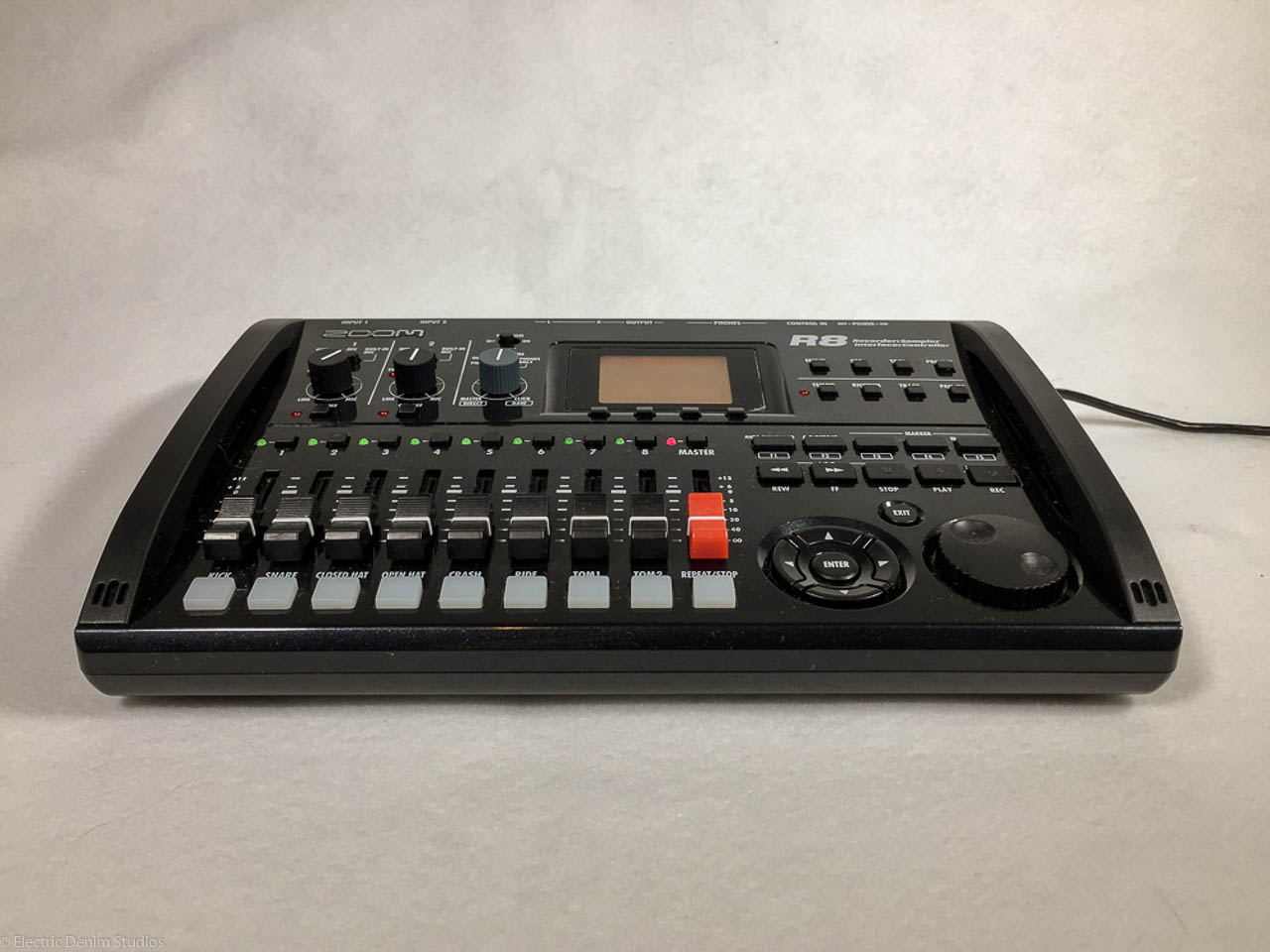 Zoom R8 Recorder; Interface; Controller; Sampler 2GB SD Card and Power  Supply